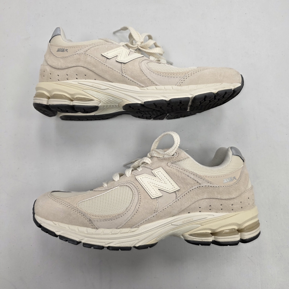 New Balance 2002R Cream Sneakers - Picture 3 of 8